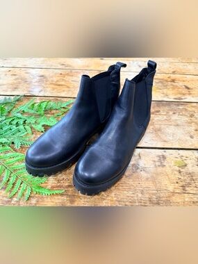 Steve Madden Black Leather Bleeker Ankle Boots